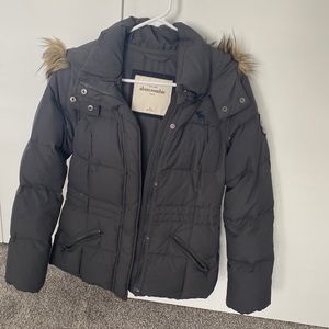 Grey Xl Abercrombie kids puffer coat.